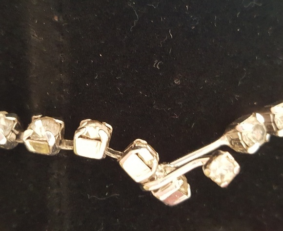 15" Vintage rhinestone silver tone choker - Picture 2 of 8